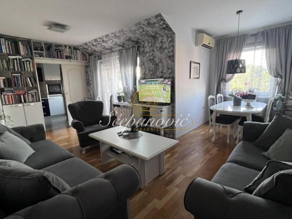 Stan Prodaja Novi Sad  75 m2