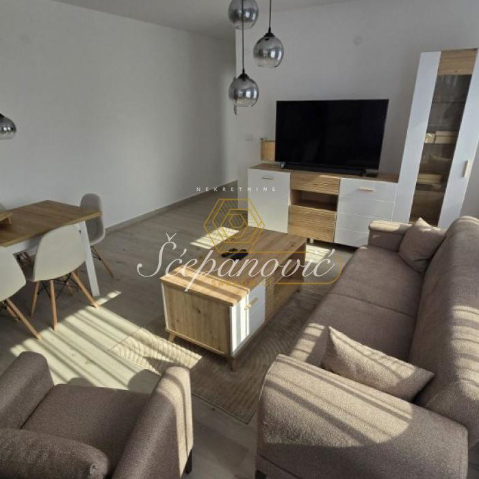 Stan Prodaja Novi Sad  88 m2