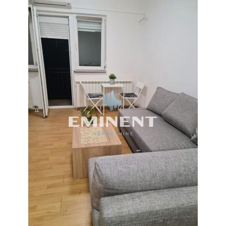 Stan Izdavanje Beograd Altina 50 m2
