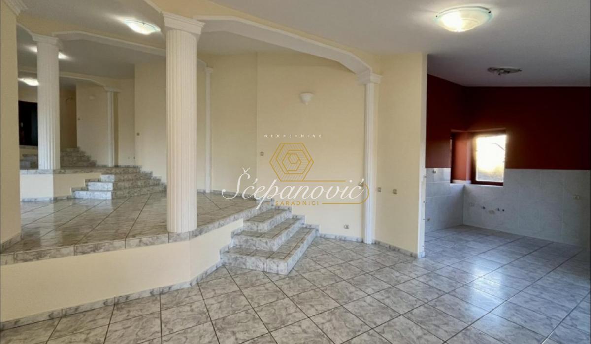 Kuća Prodaja Novi Sad Popovica 268 m2