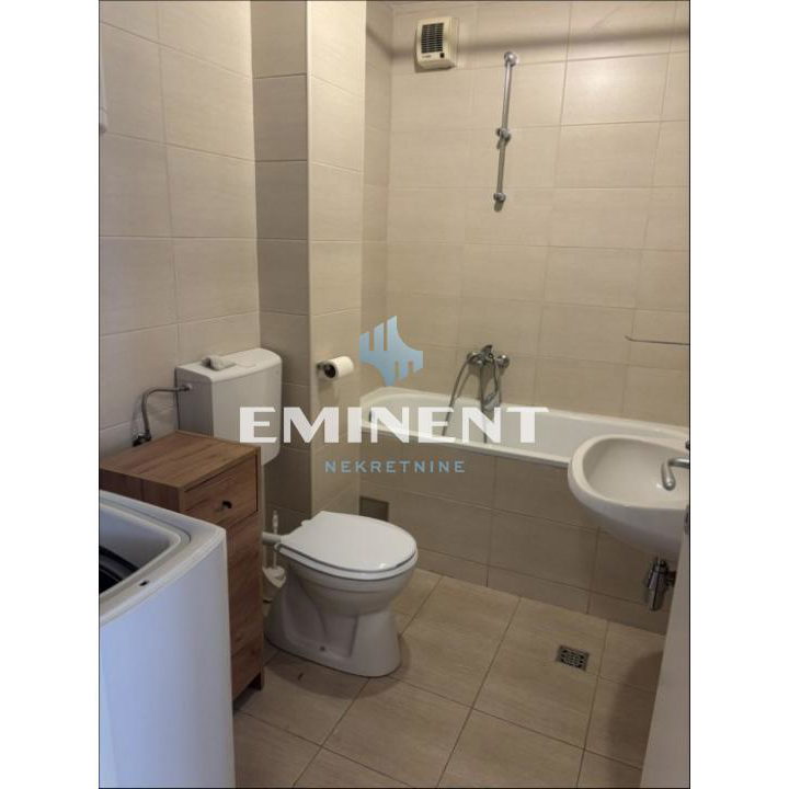 Stan Izdavanje Beograd Blok 72 42 m2