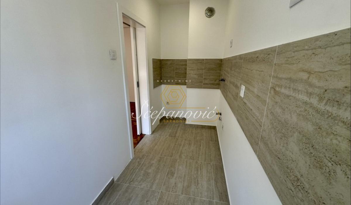 Stan Prodaja Novi Sad Stan Prodaja Novi Sad Bulevar Patrijarha Pavla 66 m2