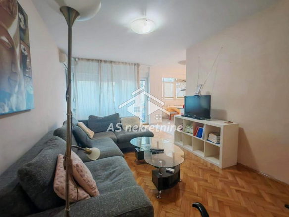 Stan Izdavanje Beograd Kalenić Pijaca 73 m2