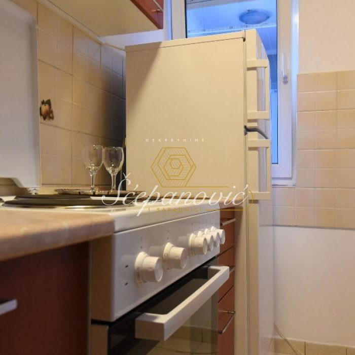 Stan Izdavanje Novi Sad Betanija 49 m2