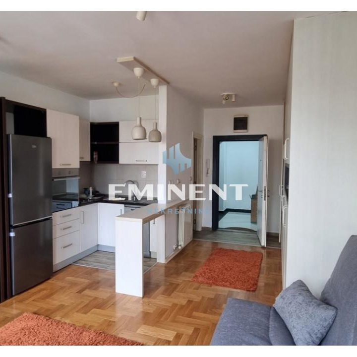 Stan Izdavanje Beograd Dimitrija Tucovića 30 m2