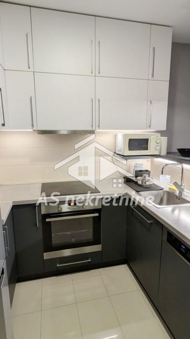 Stan Izdavanje Beograd Blok 72 71 m2