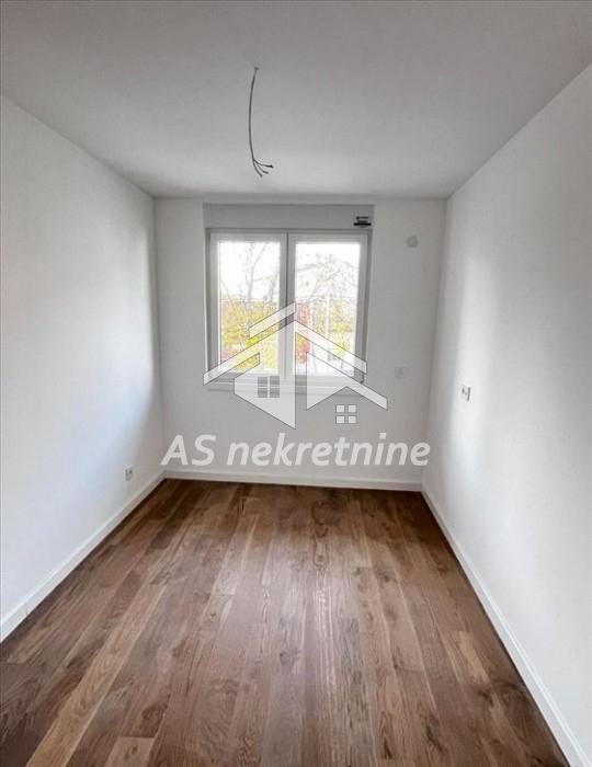 prodaja-stanova-beograd-FowF4Ka2L3 Trosoban stan na prodaju, Cara Dušana, Beograd, 58m², 174.000 €