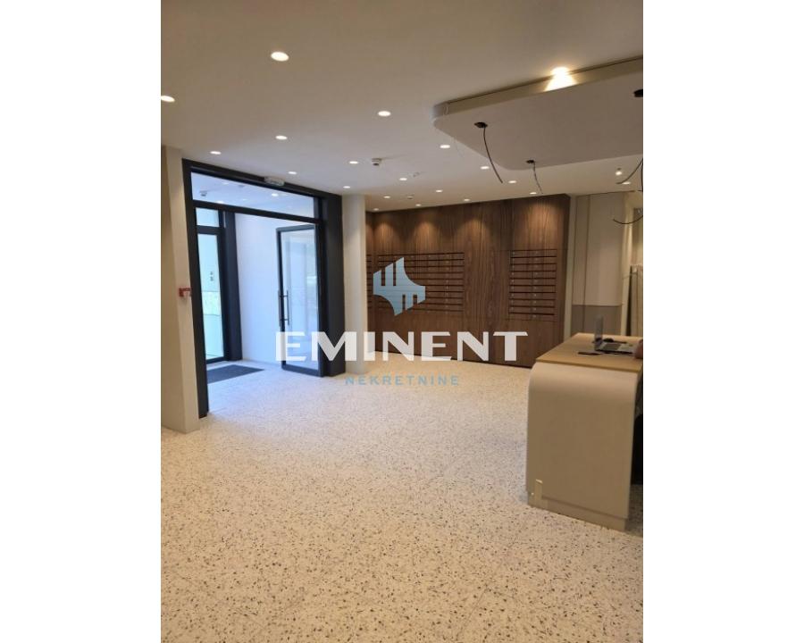 prodaja-stanova-beograd-JMA13hVEPe Dvosoban stan na prodaju, Blok 65, Beograd, 55m², 249.000 €