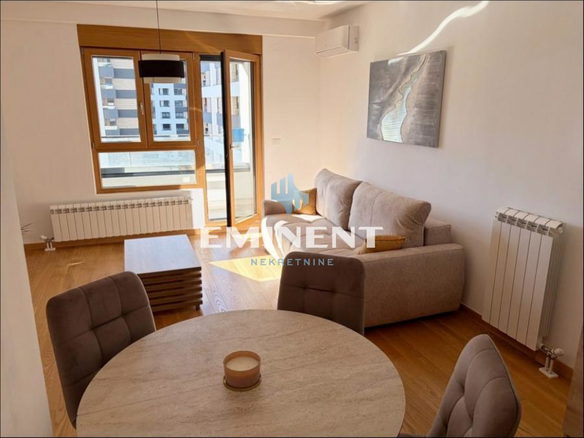 Stan Izdavanje Beograd Blok 65 56 m2