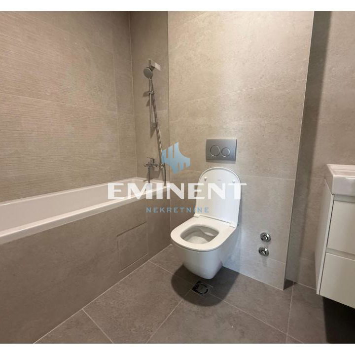 Trosoban stan na prodaju, A Blok – Blok 67a, Beograd, 74m², 371.850 €