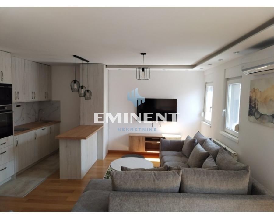 Stan Izdavanje Beograd Stan Izdavanje Beograd Dimitrija Tucovića 84 m2