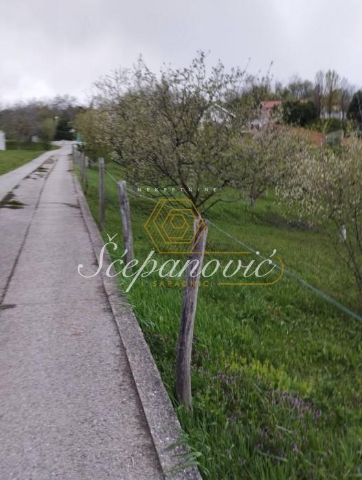 Plac Prodaja Novi Sad Plac Prodaja Novi Sad Paragovo 1670 m2
