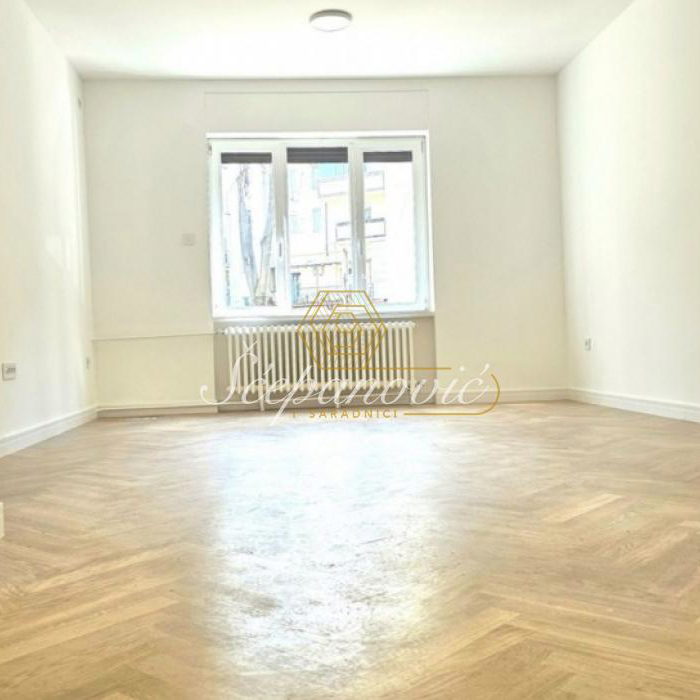 Stan Prodaja Novi Sad  75 m2