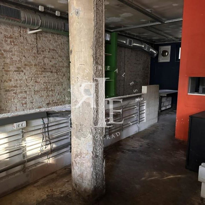 Lokal za izdavanje, Cara Dušana, Beograd, 88m², 2.500 €/mes