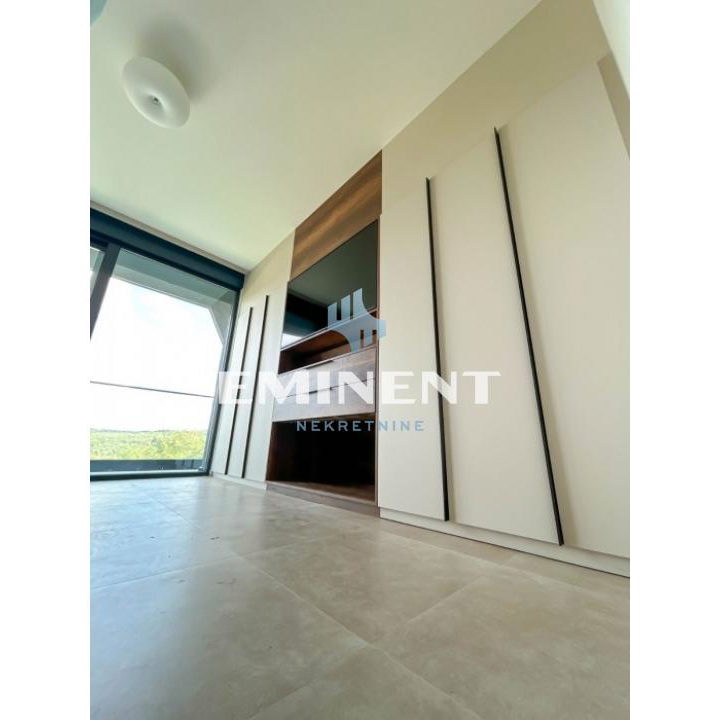 Kuća za izdavanje, Boleč, Beograd, 200m², 3.000 €/mes