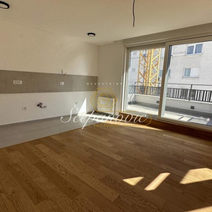 Stan Prodaja Novi Sad  185 m2