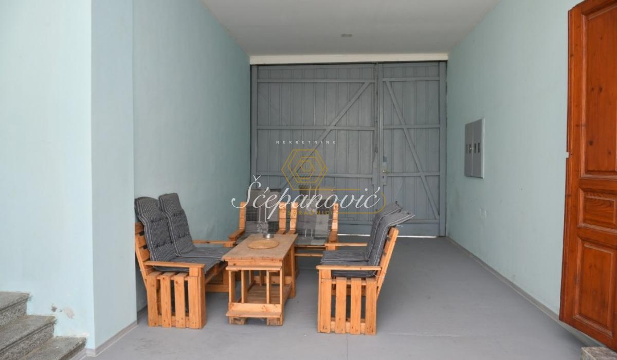 Kuća na prodaju, Bački Gračac, Odžaci, 430m², 145.000 €