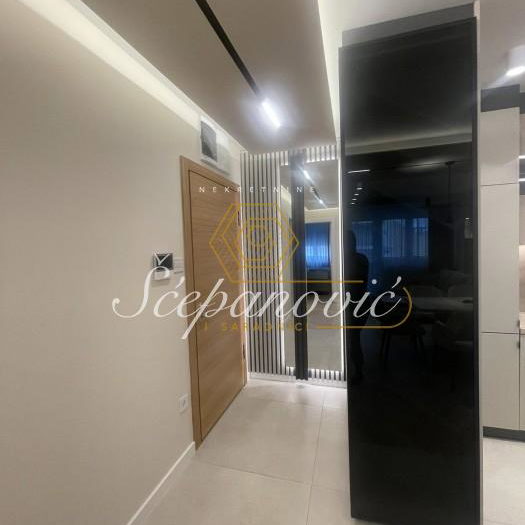 Dvosoban stan za izdavanje, Grbavica, Novi Sad, 52m², 1.100 €/mes