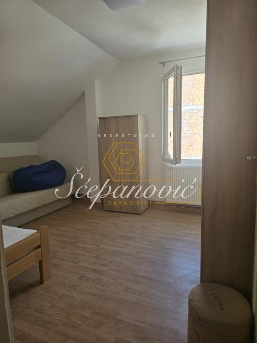 prodaja-stanova-beograd-Uzfrq3YcQ4 Kuća za izdavanje, Vidovdansko Naselje, Novi Sad, 106m², 650 €/mes