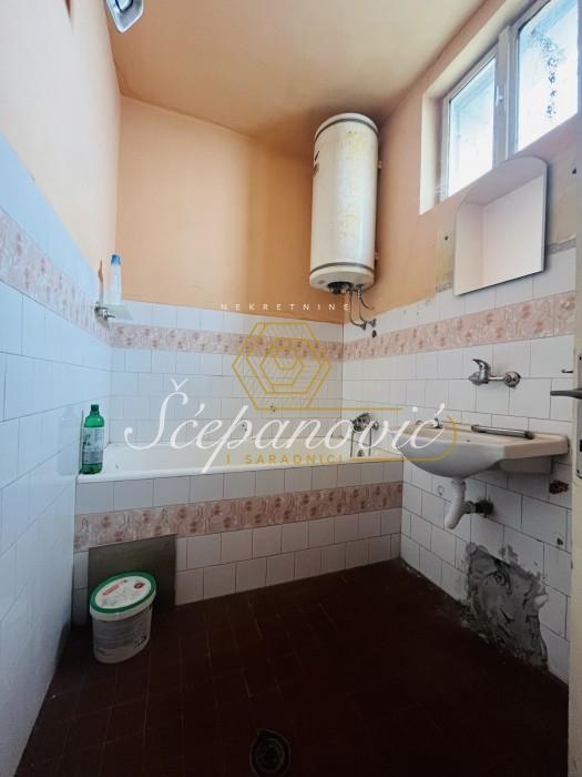 Lokal za izdavanje, Temerin – Centar, Temerin, 202m², 1.000 €/mes