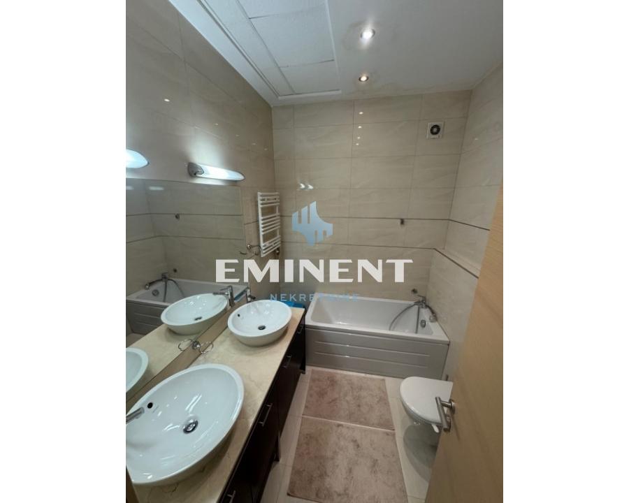 Trosoban stan za izdavanje, Vukov Spomenik, Beograd, 125m², 1.800 €/mes