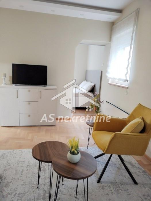 Dvosoban stan za izdavanje, Hram Svetog Save, Beograd, 54m², 2. sprat, 850 €/mes