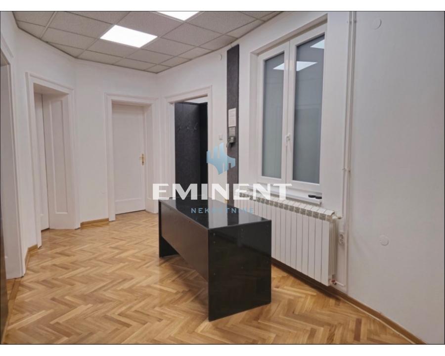 Stan Izdavanje Beograd Gundulićev Venac 135 m2