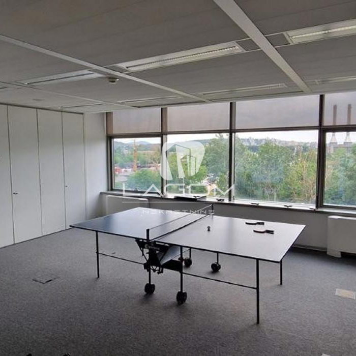 Lokal Izdavanje Beograd Blok 67 - Belville 772 m2