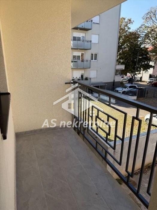 prodaja-stanova-beograd-feGHXYZQKv Trosoban stan na prodaju, Cara Dušana, Beograd, 58m², 174.000 €