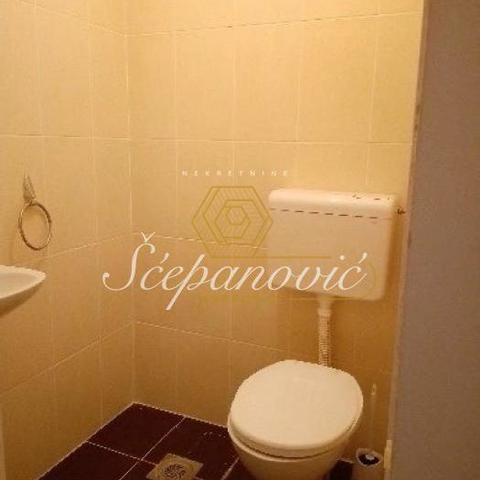 Četvorosoban stan na prodaju, Bulevar Oslobođenja, Novi Sad, 51m², 189.000 €