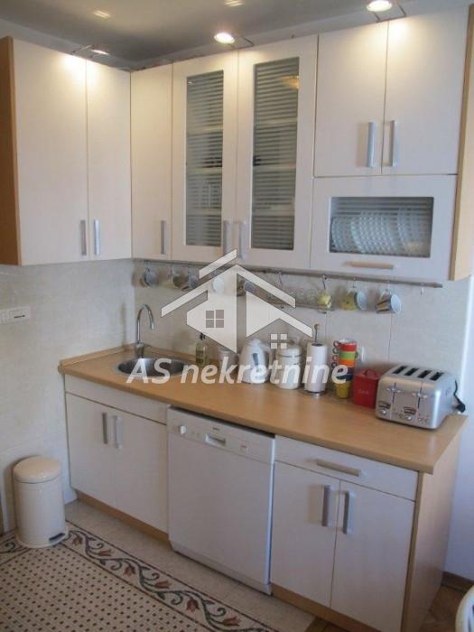 Stan Izdavanje Beograd Dedinje 90 m2
