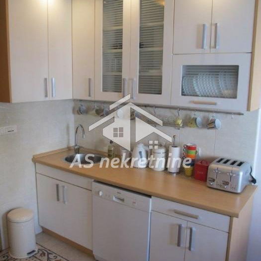 Stan Izdavanje Beograd Dedinje 90 m2