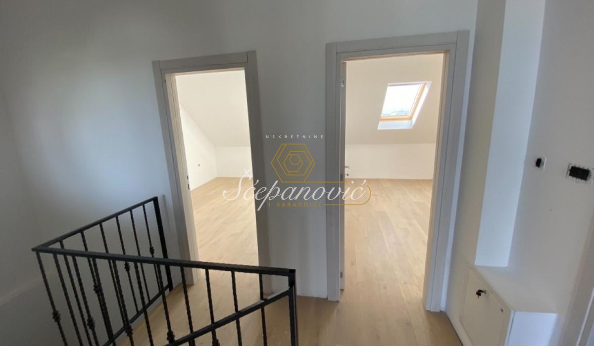 Stan Prodaja Novi Sad  74 m2