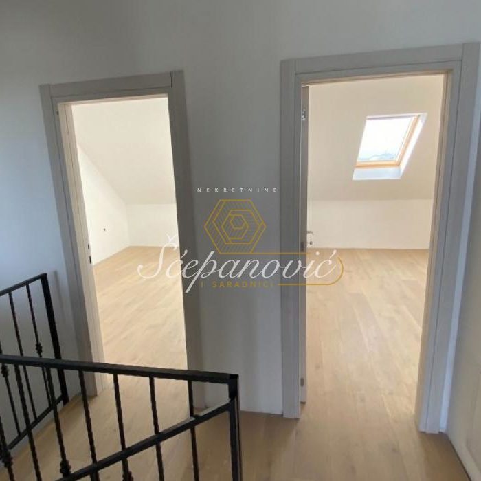 Stan Prodaja Novi Sad  74 m2
