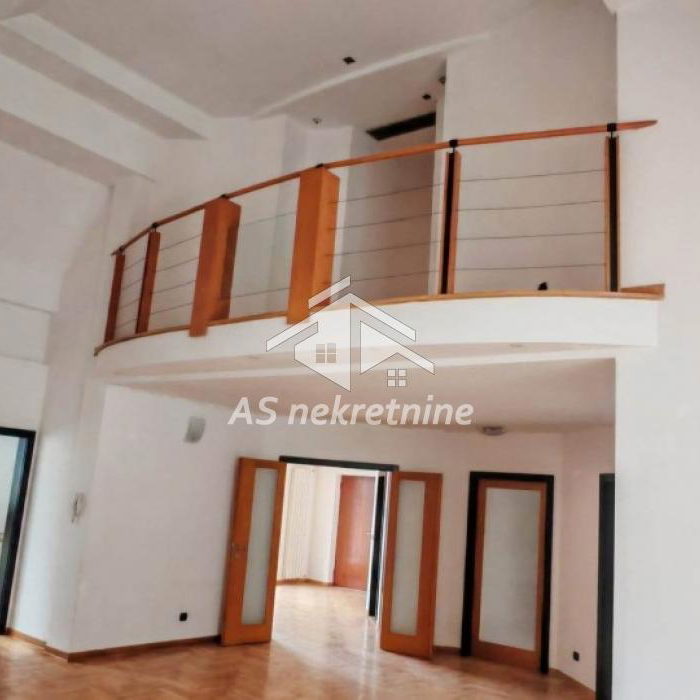 Stan Prodaja Beograd Kalenić Pijaca 207 m2