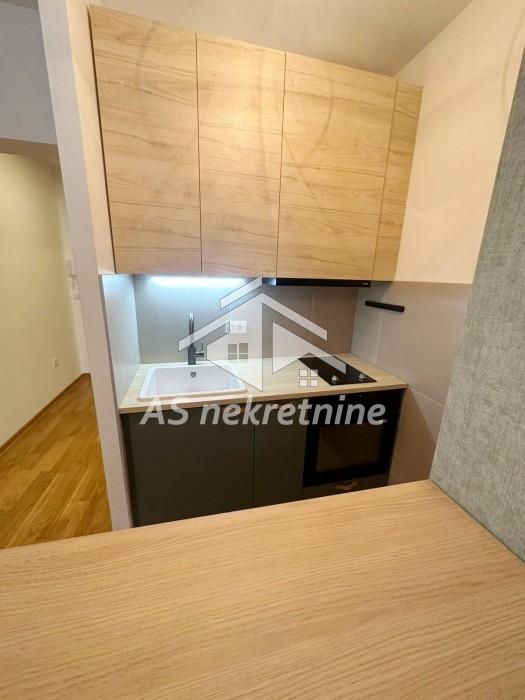 Stan Izdavanje Beograd Južni Bulevar 49 m2