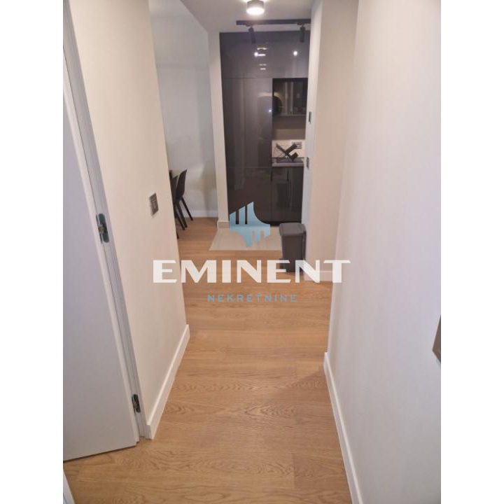 Dvosoban stan za izdavanje, Blok 65, Beograd, 56m², 5. sprat, 1.000 €/mes