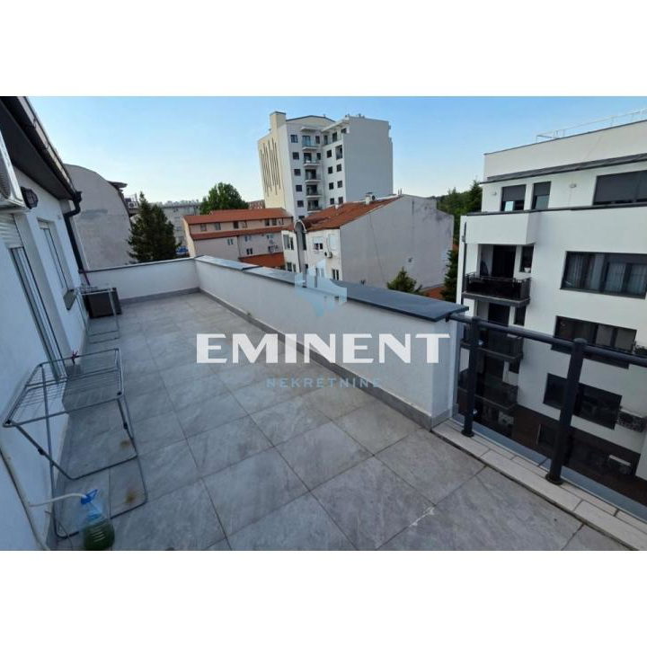 Trosoban stan na prodaju, Cvetkova Pijaca, Beograd, 90m², 295.000 €