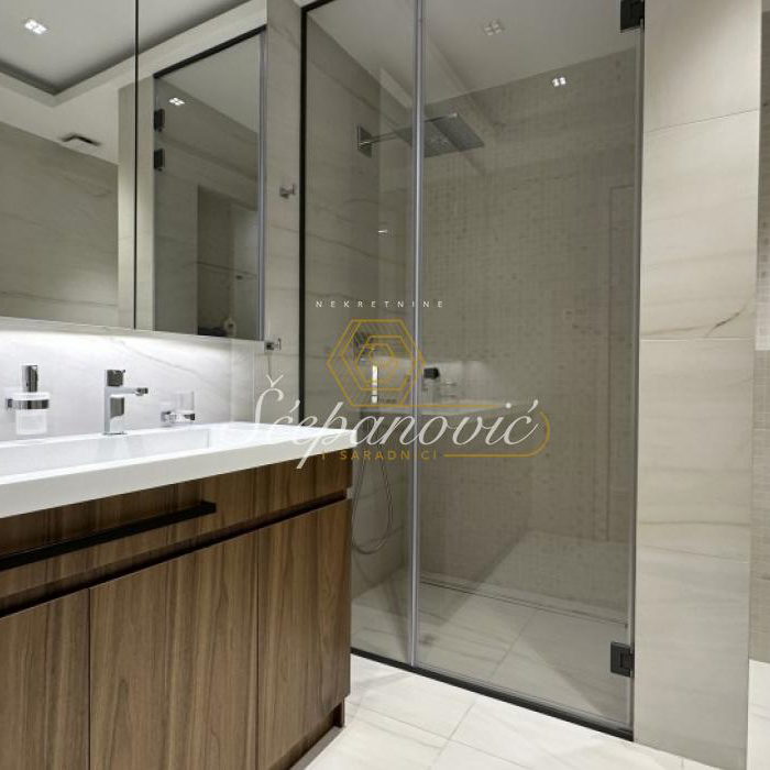 Četvorosoban stan za izdavanje, Krunska, Beograd, 163m², 3.500 €/mes