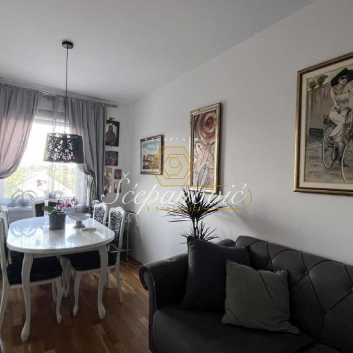 Stan Prodaja Novi Sad  75 m2