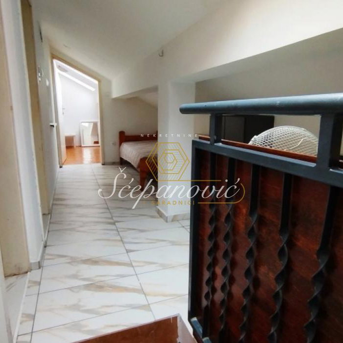 Stan Prodaja Novi Sad  78 m2