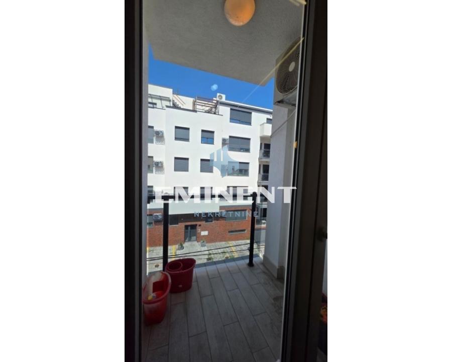 Trosoban stan na prodaju, Cvetkova Pijaca, Beograd, 116m², 464.000 €