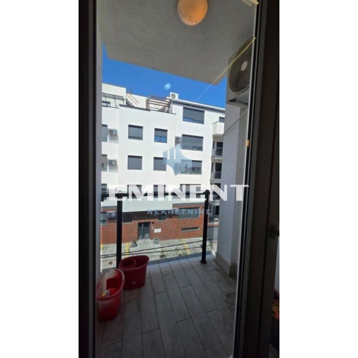 Trosoban stan na prodaju, Cvetkova Pijaca, Beograd, 116m², 464.000 €
