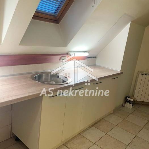 Višesoban stan za izdavanje, Kalenić Pijaca, Beograd, 207m², 2.500 €/mes