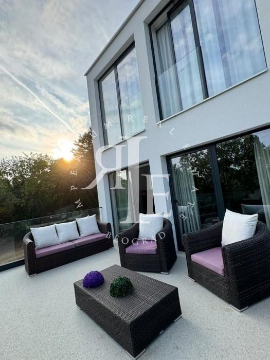 Kuća Prodaja Beograd Ralja 270 m2