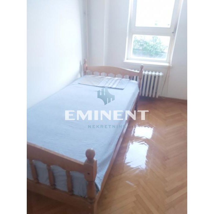 Stan Izdavanje Beograd Banovo Brdo 75 m2