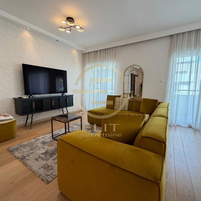 Stan Prodaja Novi Sad  105 m2
