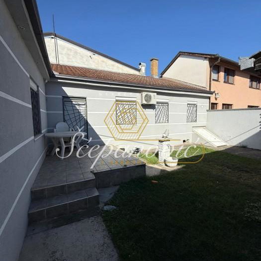 Kuća Izdavanje Novi Sad  136 m2