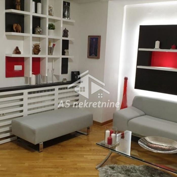 Stan Izdavanje Beograd Hram Svetog Save 60 m2
