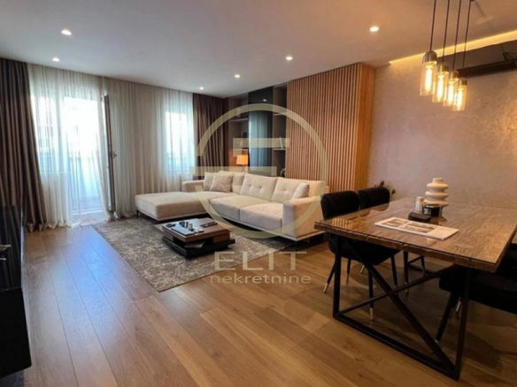 Stan Prodaja Novi Sad  122 m2